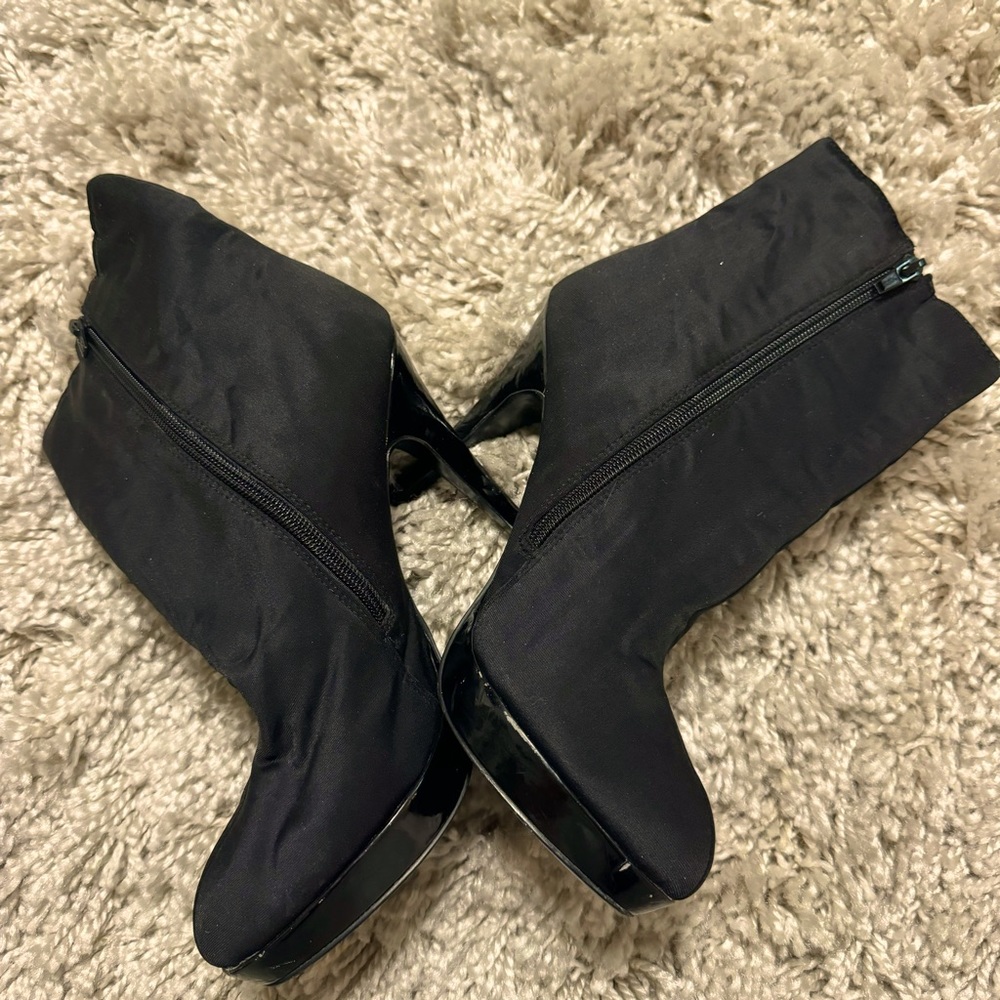 Charles David Ankle Boots